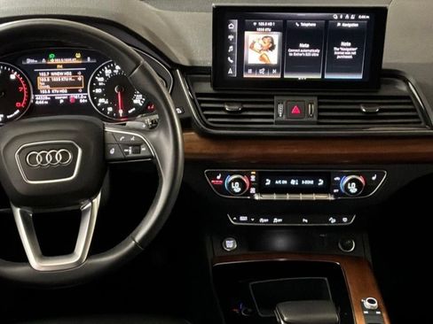 Used 2023 Audi Q5 2.0T Premium w/ Convenience Package AWD/4WD image 18