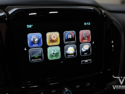 Used 2019 Chevrolet Traverse RS image 26