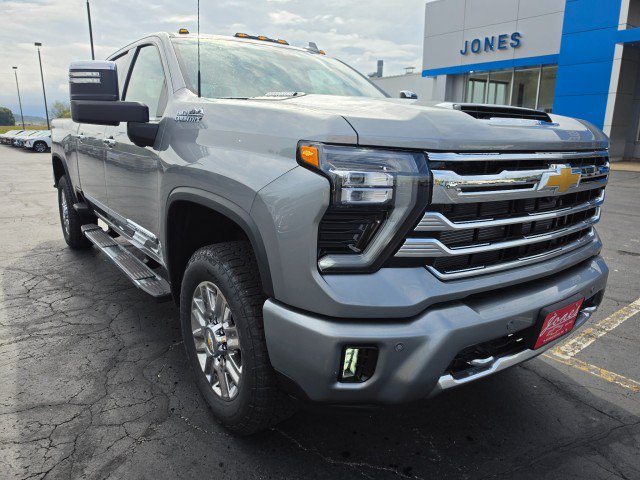 New 2026 Chevrolet Silverado 2500 High Country w/ High Country Premium Package AWD/4WD image 7