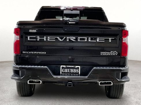 Used 2019 Chevrolet Silverado 1500 High Country w/ Technology Package AWD/4WD image 5