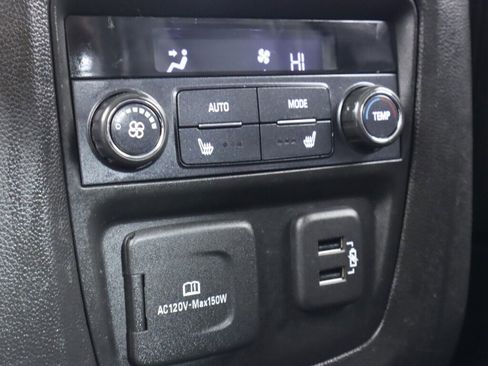 Used 2019 Buick Enclave Avenir w/ Avenir Technology Package image 38