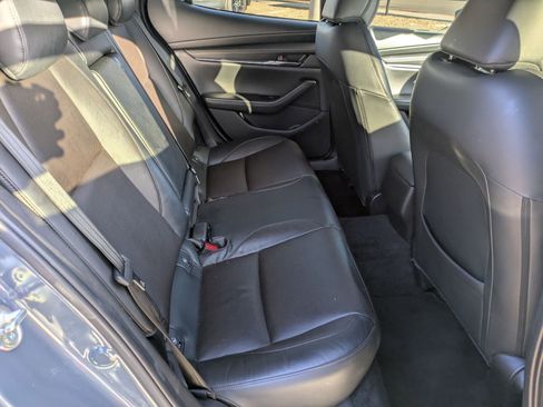 Used 2021 MAZDA MAZDA3 Hatchback w/Premium Plus Pkg image 20