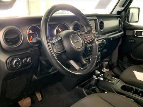Used 2022 Jeep Wrangler Sport AWD/4WD image 7
