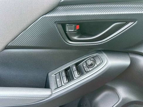 Used 2024 Subaru Crosstrek 2.0i Premium w/ Popular Package #4 image 11