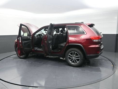 Used 2018 Jeep Grand Cherokee Limited AWD/4WD image 43