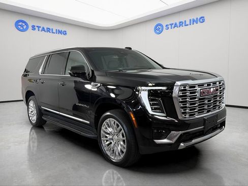 Used 2025 GMC Yukon XL Denali AWD/4WD image 13