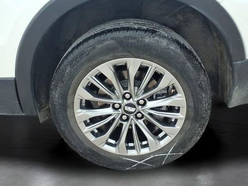 Used 2024 Cadillac XT4 Premium Luxury image 33