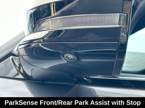 Used 2025 Jeep Grand Cherokee L Limited w/ Luxury Tech Group II image 35