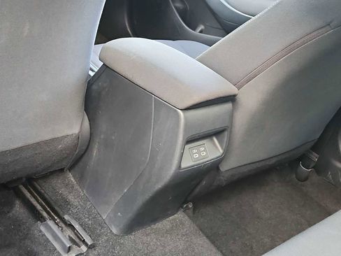 Used 2023 Toyota Corolla LE image 22