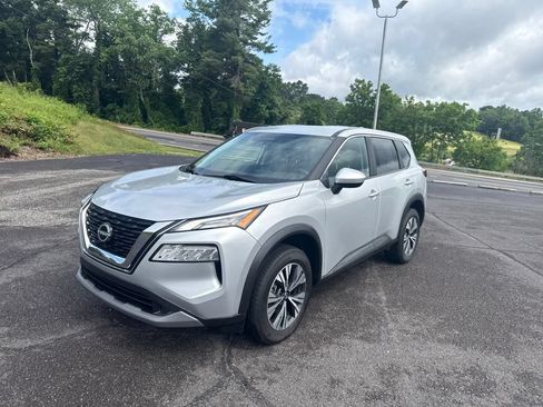 Used 2023 Nissan Rogue SV AWD/4WD image 4