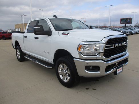 Used 2024 RAM 2500 Big Horn w/ Bed Utility Group image 10