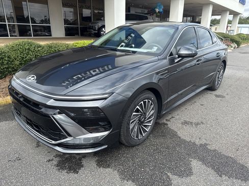 New 2025 Hyundai Sonata Limited image 1