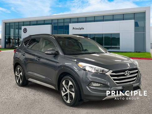 Used 2018 Hyundai Tucson Value w/ Cargo Package image 3