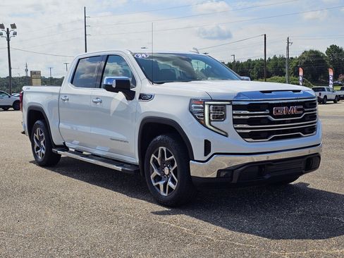 Used 2024 GMC Sierra 1500 SLT w/ SLT Premium Plus Package AWD/4WD image 5