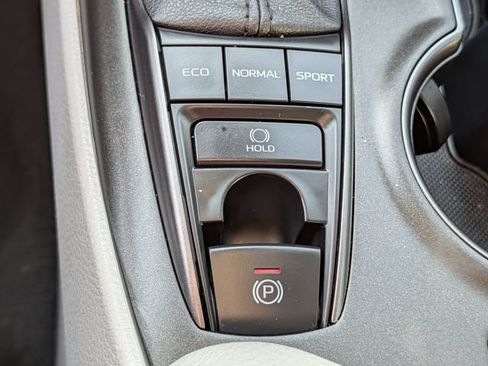 Used 2024 Toyota Camry SE w/ Cold Weather Package AWD/4WD image 16