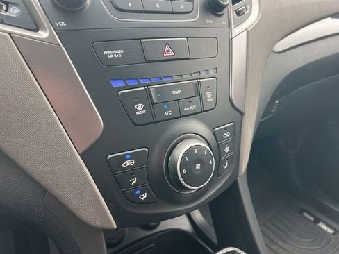 Used 2016 Hyundai Santa Fe Sport image 18