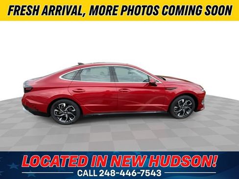 Used 2025 Hyundai Sonata SEL FWD image 3