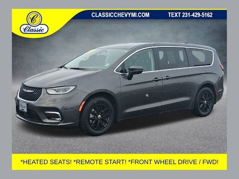 Used 2023 Chrysler Pacifica Touring-L image 1