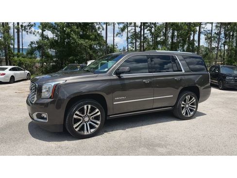 Used 2019 GMC Yukon Denali w/ Denali Ultimate Package AWD/4WD image 5