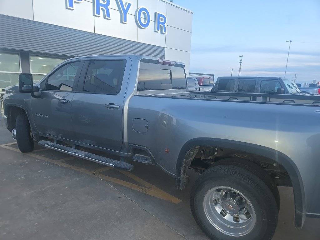 Used 2026 Chevrolet Silverado 3500 LT w/ Convenience Package AWD/4WD image 3