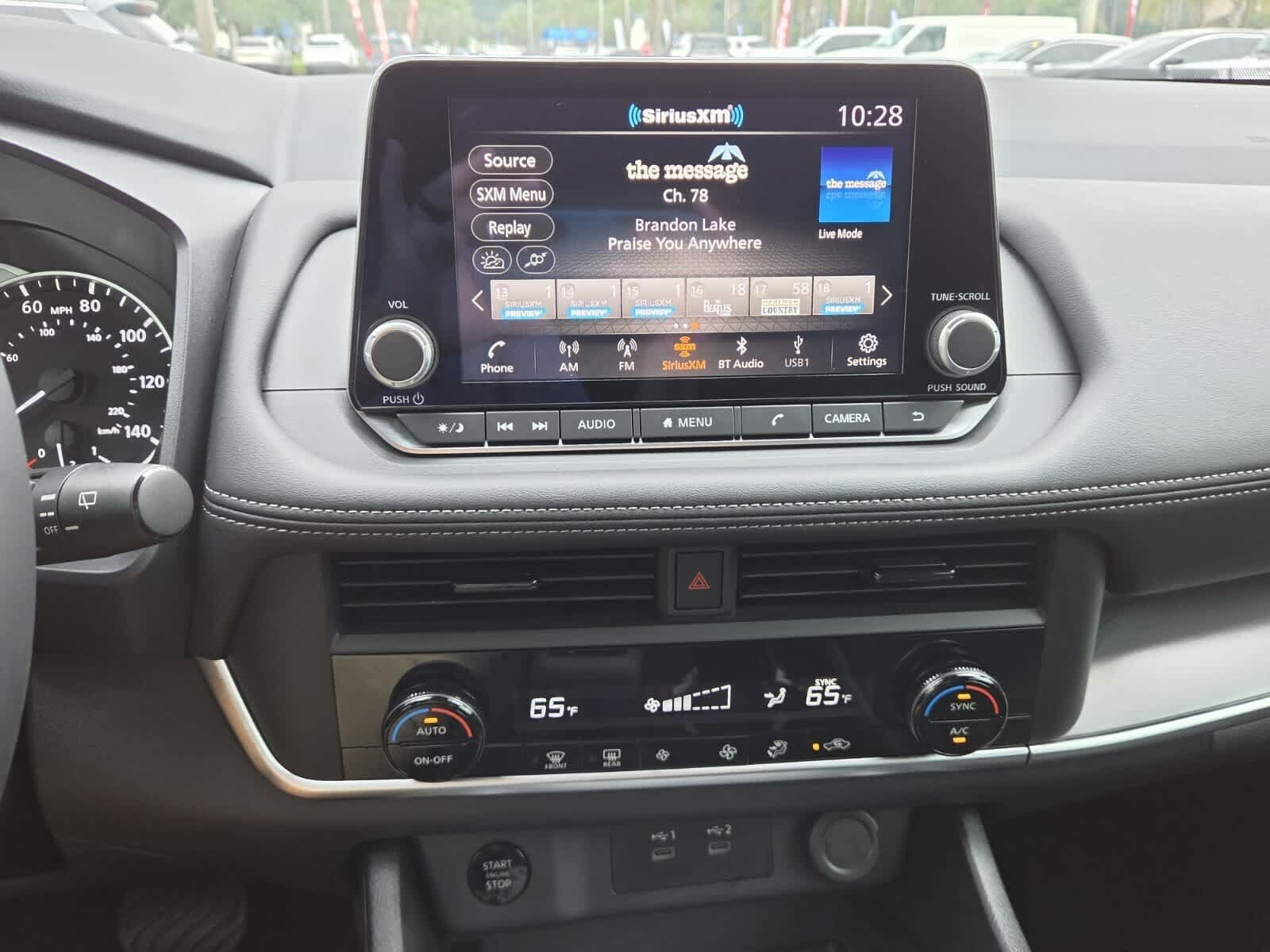 Used 2026 Nissan Rogue SV FWD image 8