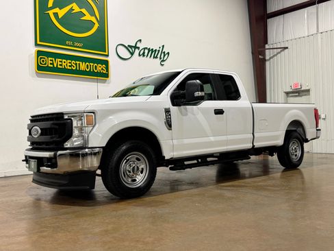 Used 2020 Ford F250 XL w/ Power Equipment Group image 3