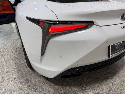 Used 2018 Lexus LC 500 Coupe w/ Touring Package RWD image 38