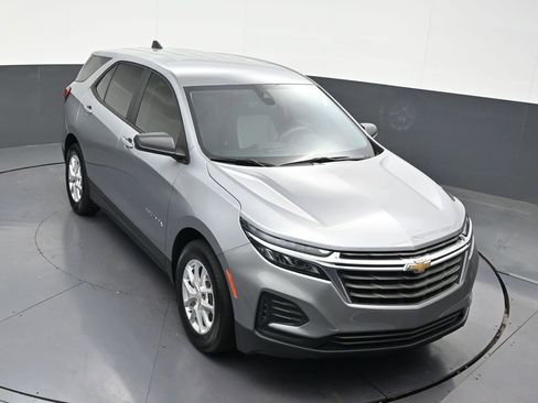 Used 2023 Chevrolet Equinox LS FWD image 23