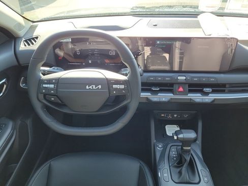 New 2026 Kia K4 EX FWD image 17