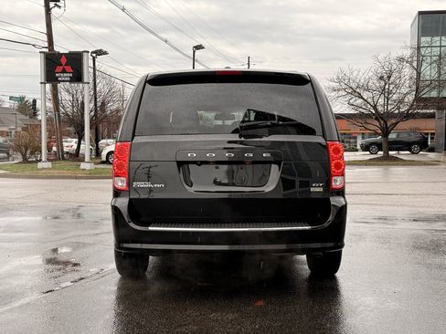 Used 2018 Dodge Grand Caravan GT image 7