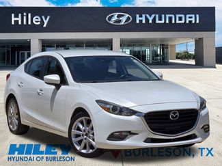 Used 2017 MAZDA MAZDA3 Touring FWD video 2