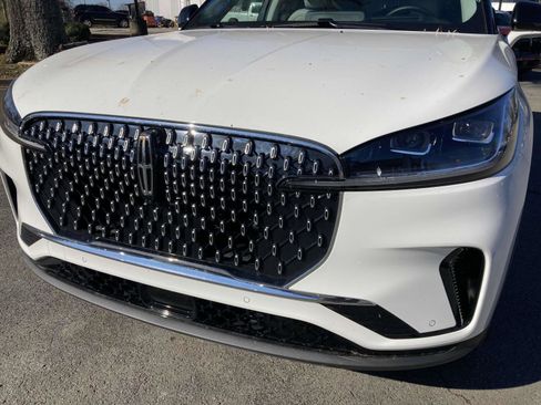 New 2025 Lincoln Aviator Reserve w/ Illumination Package image 10