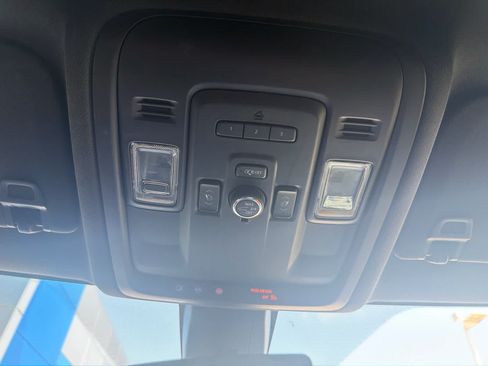 Used 2021 Chevrolet Tahoe Premier AWD/4WD image 22