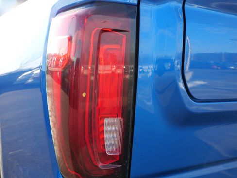 Used 2023 GMC Sierra 1500 AT4 w/ AT4 Premium Package image 17