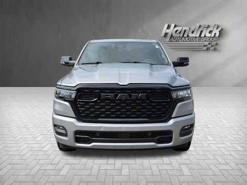 Used 2025 RAM 1500 Big Horn AWD/4WD image 3