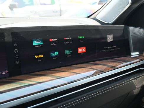 Used 2026 Cadillac Escalade Platinum Sport w/ LPO, ONYX Package image 21