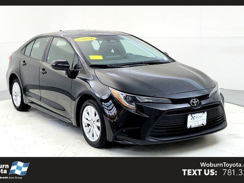 Used 2024 Toyota Corolla LE w/ LE Premium Package FWD image 1