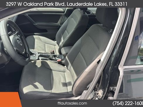 Used 2016 Volkswagen Golf S FWD image 18