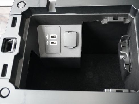 Used 2016 Ford Expedition Platinum image 21