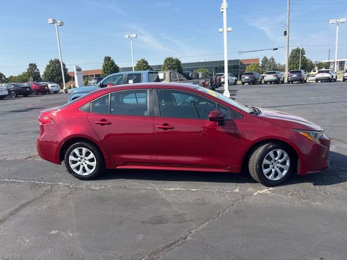 Used 2025 Toyota Corolla LE FWD image 10