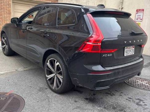 Used 2023 Volvo XC60 B5 Ultimate w/ Climate Package image 2