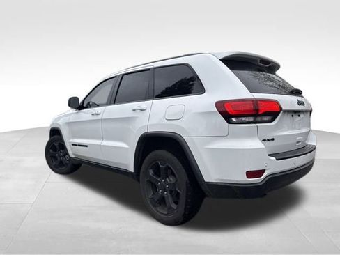Used 2019 Jeep Grand Cherokee Laredo image 5