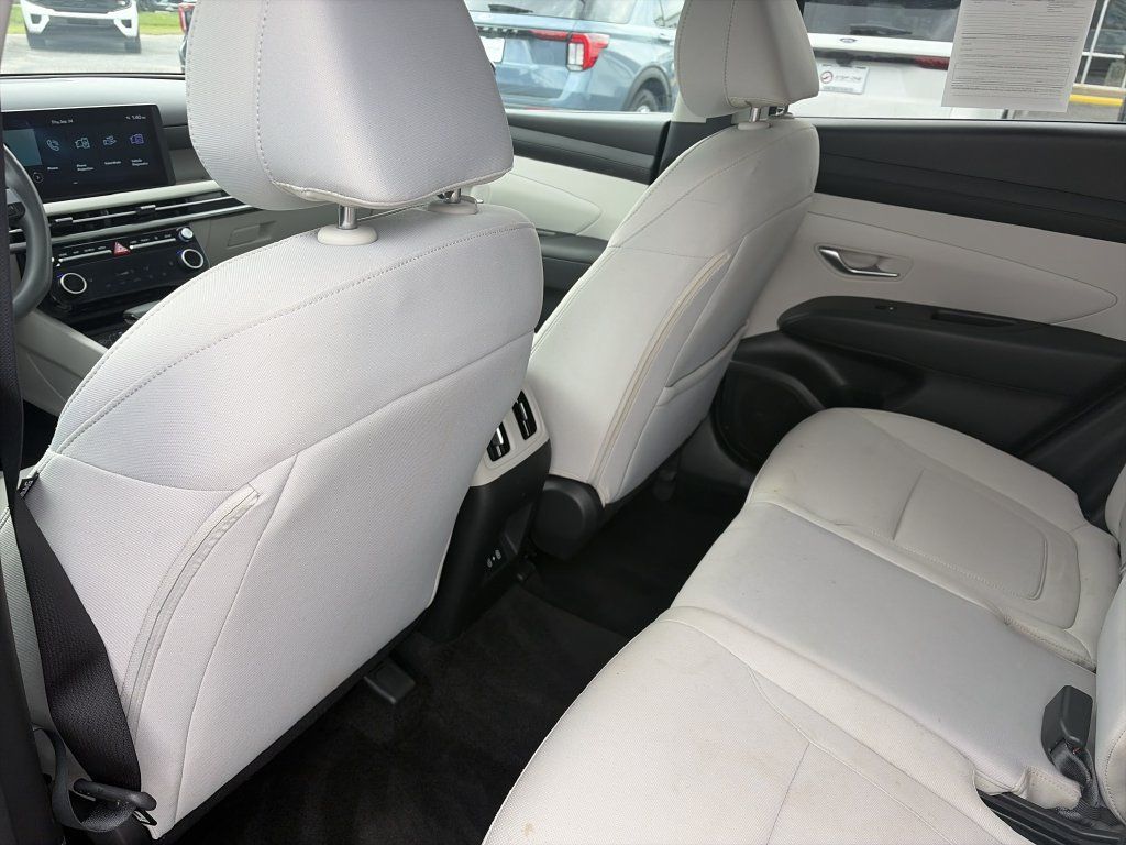 Used 2025 Hyundai Tucson SEL AWD/4WD image 28