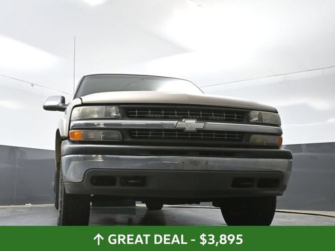 Used 2001 Chevrolet Silverado 1500 LS w/ Firm Ride Suspension Pkg AWD/4WD image 26