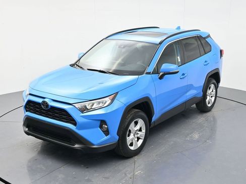 Used 2019 Toyota RAV4 XLE w/ Carpet Mat Package AWD/4WD image 37