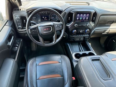 Used 2022 GMC Sierra 2500 AT4 w/ AT4 Preferred Package image 17