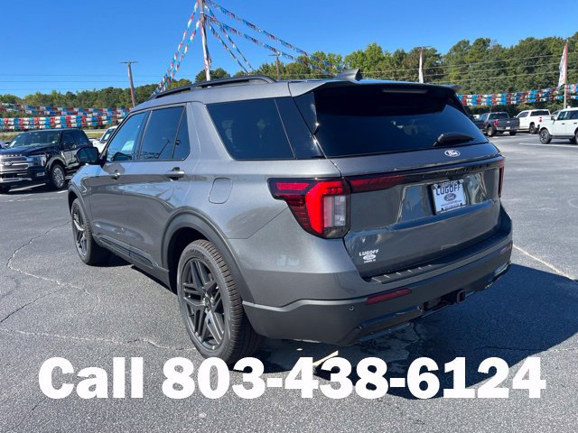 New 2027 Ford Explorer ST-Line w/ ST-Line Street Pack RWD image 3