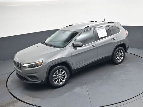 Used 2020 Jeep Cherokee Latitude Plus w/ Comfort/Convenience Group image 33
