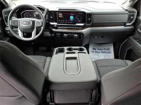 Used 2024 GMC Sierra 1500 SLE image 12