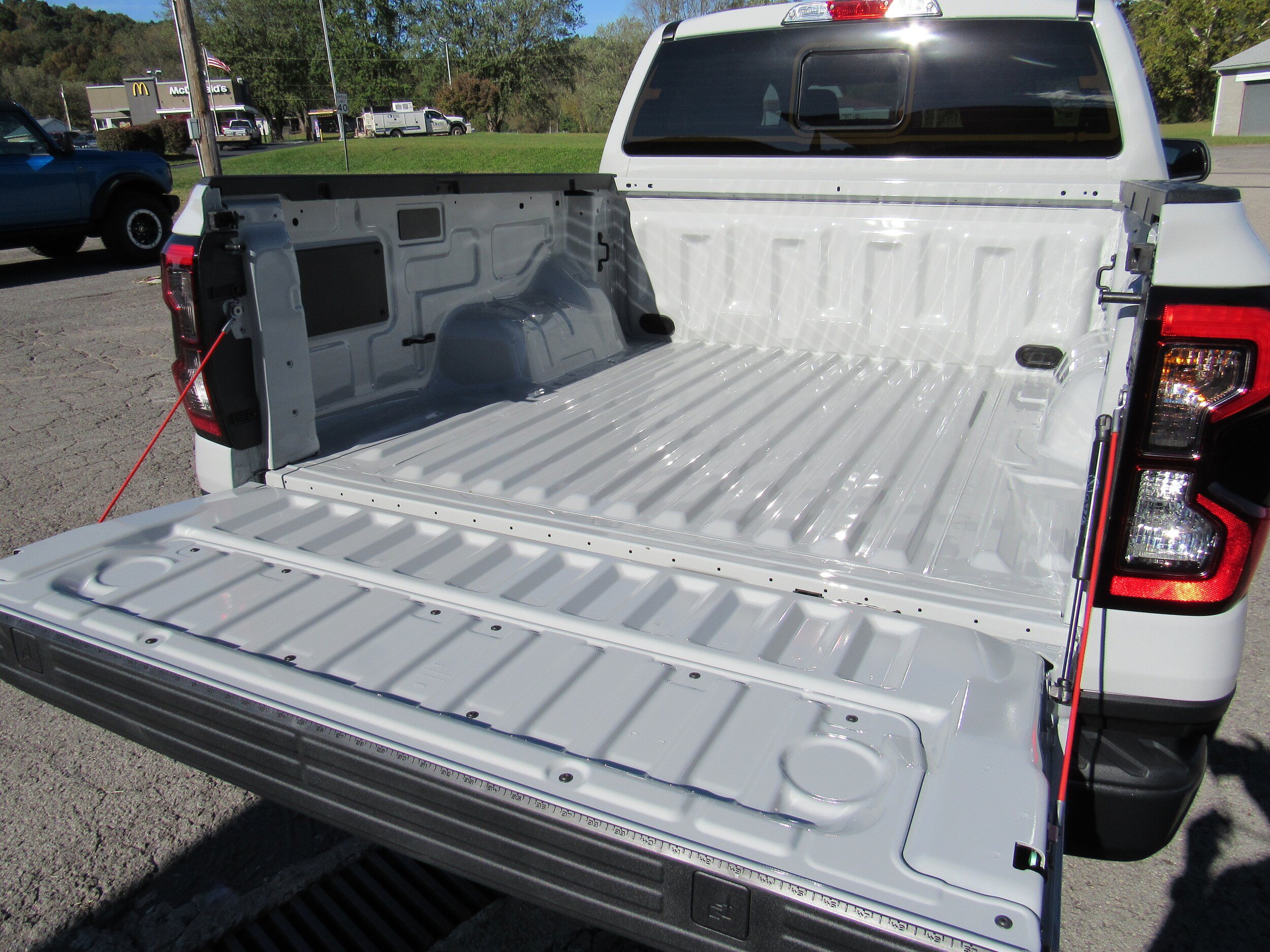 New 2026 Ford Ranger XLT w/ Equipment Group 301A High AWD/4WD image 7